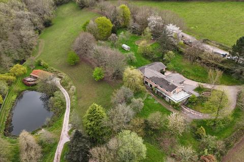Llanishen, Chepstow, Sir Fynwy, NP16 5 bed detached house for sale