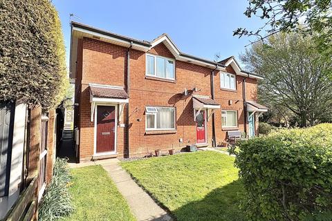 Roper Walk, WOODSETTON, DY3 1BQ 1 bed ground floor flat for sale