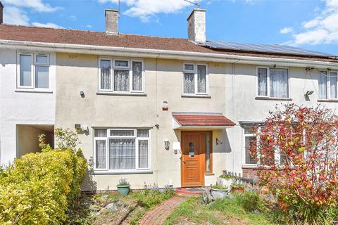 Highclere Avenue, Havant, Hampshire 3 bed terraced house for sale