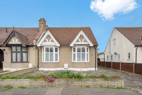 Ilford IG3 2 bed bungalow for sale