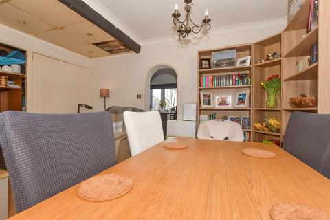 Manser Road, Rainham, Essex 3 bed terraced house for sale