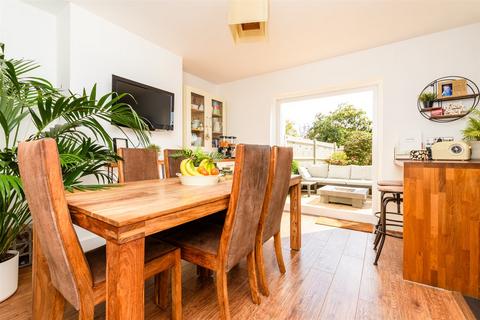 Wickham Street, Welling, Kent 3 bed semi
