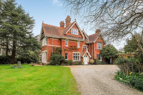 Church Lane, Curdridge, Hampshire, SO32 6 bed detached house for sale