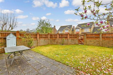 Maidstone Road, Hadlow, Tonbridge, Kent 3 bed detached house for sale
