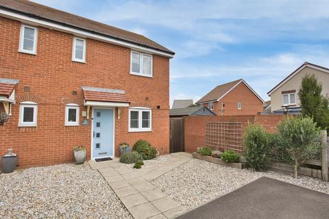 Swift Crescent, Deal, CT14 2 bed semi