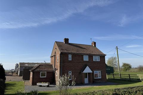 Carr Lane, Gainsborough DN21 3 bed farm house for sale