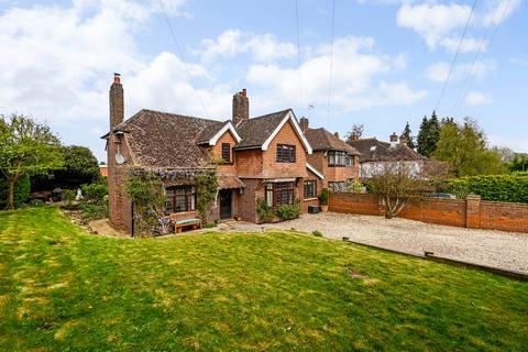 Northbrooke Lane, Ashford, Kent, TN24 3 bed detached house for sale