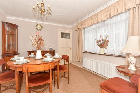 Edward Gardens, Wickford, Essex 3 bed semi
