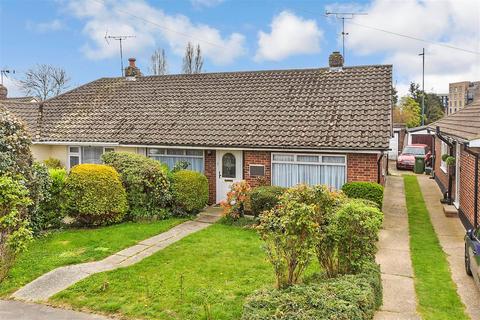 Edward Gardens, Wickford, Essex 3 bed semi