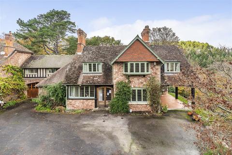 Manor Road, Alcombe 5 bed semi