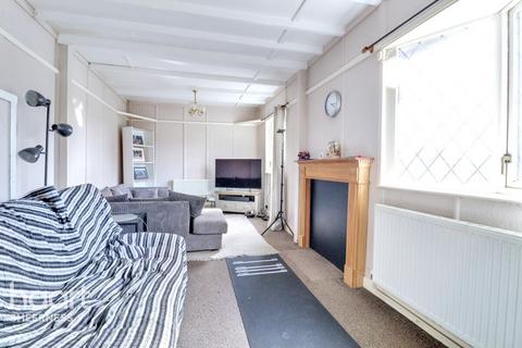 Glenwood Drive, Minster 2 bed bungalow for sale