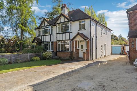 Blackpond Lane, Farnham Royal SL2 3 bed semi