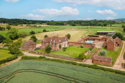 Forthampton, Gloucestershire, GL19 8 bed detached house for sale