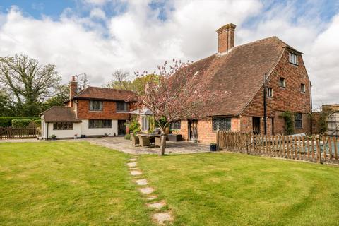 Sissinghurst Road, Biddenden, Kent, TN27 7 bed detached house for sale
