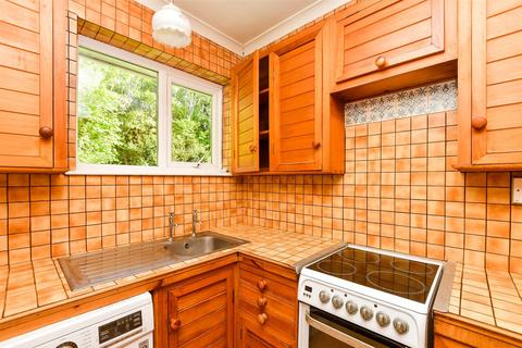 Church Hill, Caterham, Surrey 2 bed flat for sale
