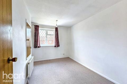 The Spillway, Maidstone 2 bed end of terrace house for sale