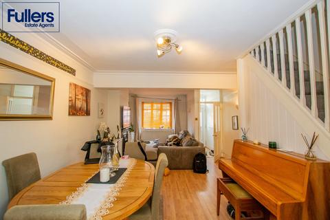 Hoppers Road, London N21 3 bed terraced house for sale