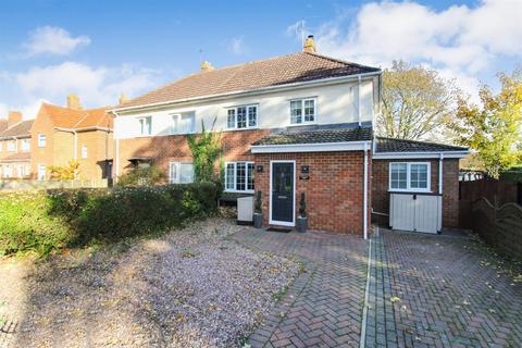 Westfields Road, Corby NN17 3 bed semi