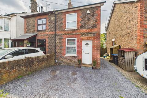 North End, East Grinstead RH19 2 bed semi