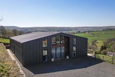 Black Moor Road, Keighley BD22 4 bed barn conversion for sale