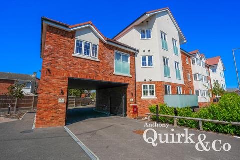 long Road, Canvey Island, SS8 2 bed apartment for sale