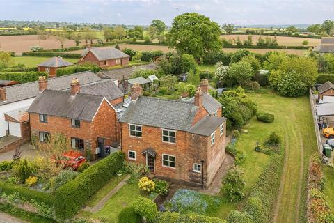 Farm Lane, Tetchill, Ellesmere. 3 bed detached house for sale