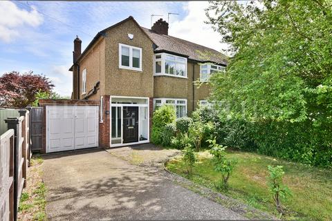 Southgate Road, Potters Bar, EN6 3 bed semi