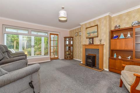 Forge Close, Sellindge, Ashford, Kent 2 bed semi