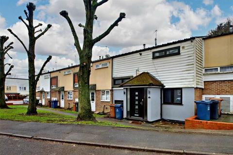 Robb Road, Stanmore HA7 2 bed terraced house for sale