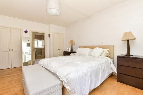 Pinewood Close, Shirley, Croydon, Surrey 4 bed detached house for sale
