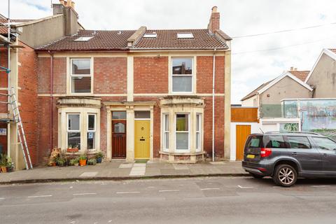 Southville, Bristol BS3 4 bed end of terrace house for sale