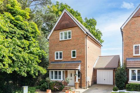 Little Pithfield, Haywards Heath 4 bed detached house for sale