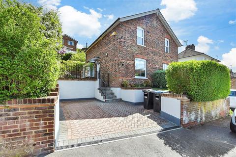 Farningham Road, Caterham, Surrey 2 bed semi