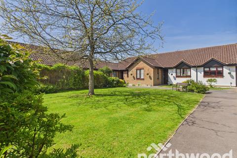 Meridian Court, Singleton, Ashford, TN23 2 bed terraced bungalow for sale