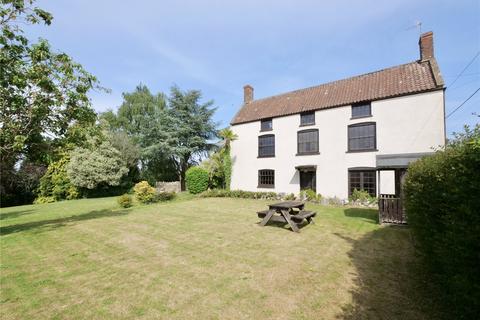 A Rare Renovation Opportunity in the... 8 bed detached house for sale