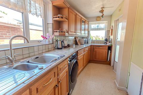 Langdale Road, Bakersfield, Nottingham 2 bed detached bungalow for sale
