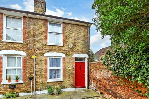 Eastgate Terrace, Rochester ME1 2 bed end of terrace house for sale