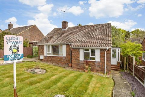 Stewards Rise, Arundel, West Sussex 2 bed detached bungalow for sale