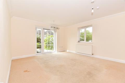 Giblets Lane, Horsham, West Sussex 2 bed ground floor flat for sale