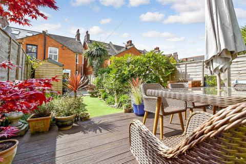 Seabrook Road, Hythe CT21 2 bed end of terrace house for sale