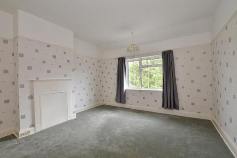 Parrock Avenue, Gravesend, Kent 3 bed semi