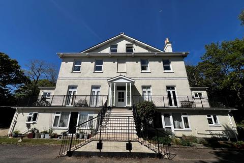 Flat 7 Highfield House, Courtenay... 1 bed flat for sale