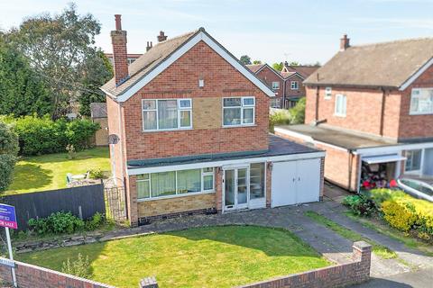 Wyndham Close, Oadby, Leicester 3 bed detached house for sale