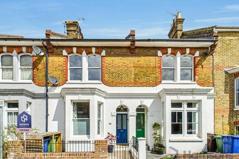 Edith Road, Faversham, ME13 8SD 2 bed terraced house for sale