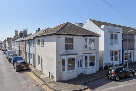 North Barrack Road, Deal CT14 3 bed end of terrace house for sale