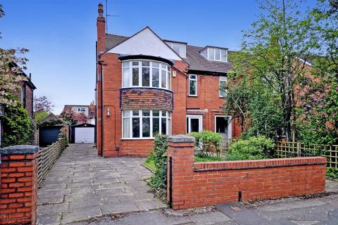 Batcliffe Mount, 7 bed semi