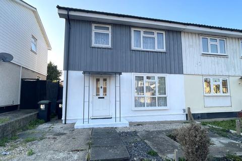 61 Newmans Lane, Loughton, IG10 1TN 3 bed semi