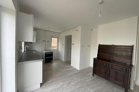 Eden Avenue, Chatham, Kent 3 bed semi