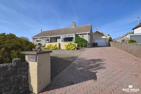 Hilltop Way, Parcllyn, Cardigan 3 bed detached bungalow for sale