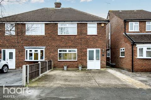 Lansbury Drive, Hayes 3 bed semi